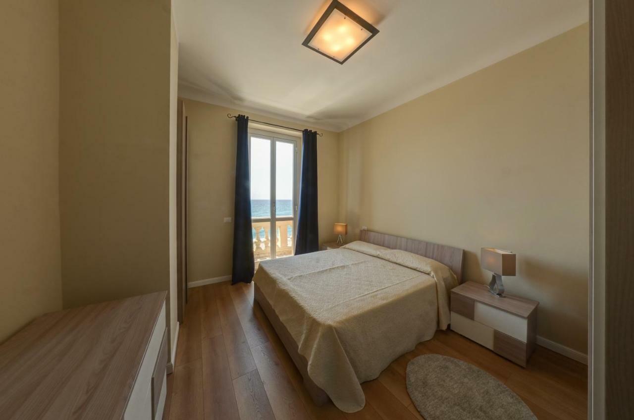 Blu Sea Apartments Pietra Ligure Kültér fotó