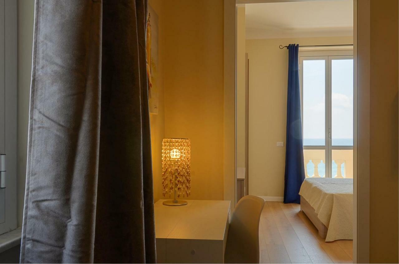 Blu Sea Apartments Pietra Ligure Kültér fotó
