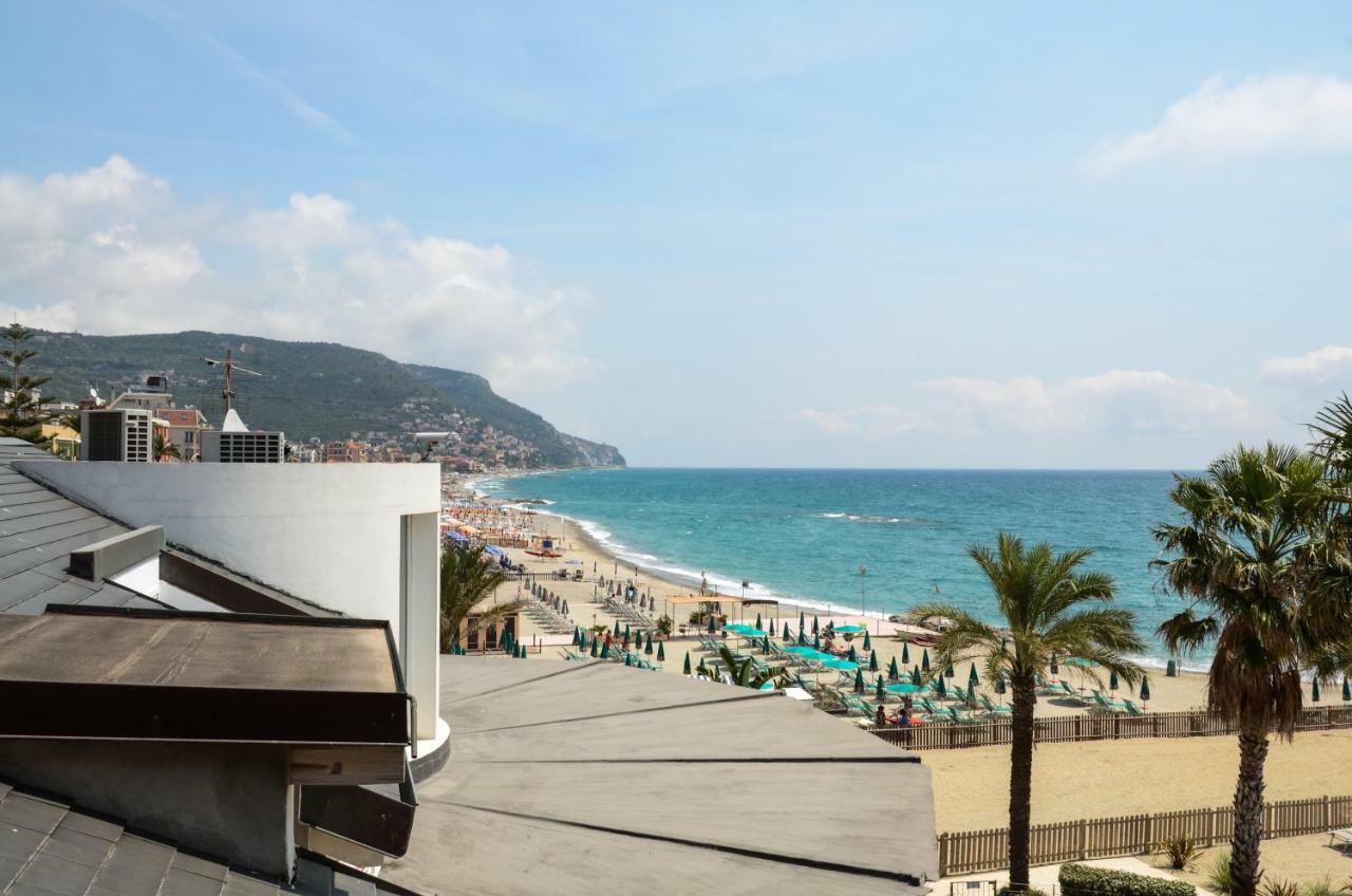 Blu Sea Apartments Pietra Ligure Kültér fotó
